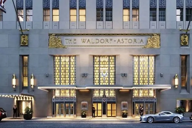 Acht Jahre währte die Renovierung und Modernisierung des wohl berühmtesten Hotels der Welt, des Waldorf Astoria in New York. Nun hat die Edelherberge wieder geöffnet. Foto: Hilton