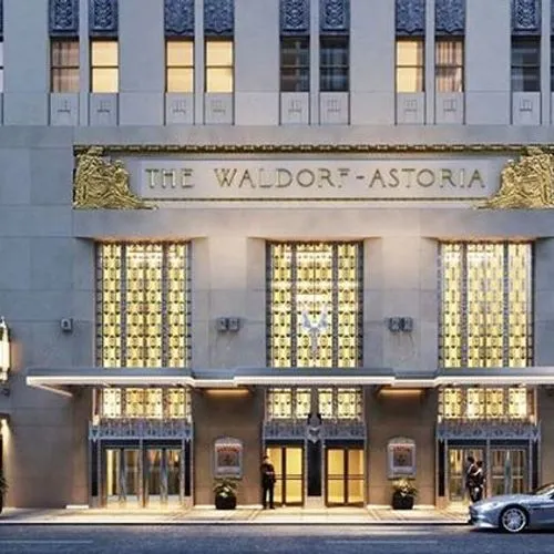Acht Jahre währte die Renovierung und Modernisierung des wohl berühmtesten Hotels der Welt, des Waldorf Astoria in New York. Nun hat die Edelherberge wieder geöffnet. Foto: Hilton