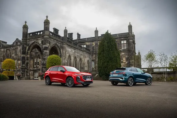 Zwei neue Audi Q3 in Schottland vorgestellt.