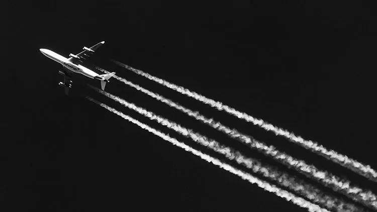 Die Luftfahrt wird es kaum schaffen, bis 2050 klimaneutral zu sein. Foto: Unsplah - Bing Hui Yay