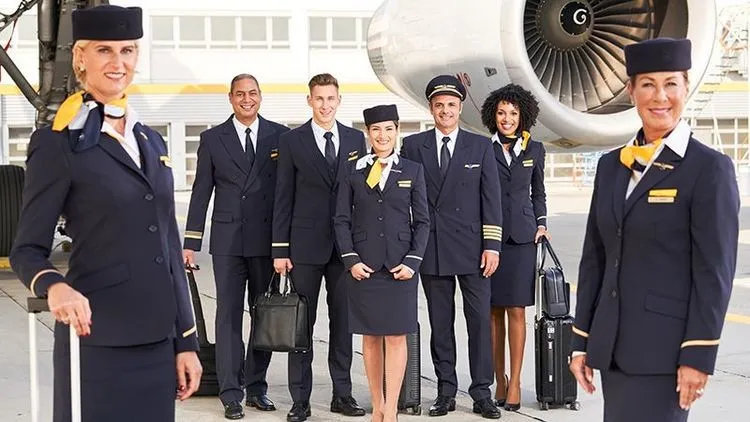 Die Lufthansa-Crews werden neu eingekleidet. Diesmal kommt das Metzinger Modelabel Hugo Boss zum Zug. 