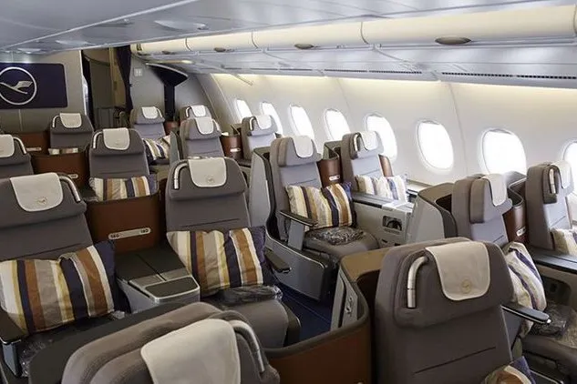 Lufthansa hat ein dickes Problem mit ihrer Allegris Kabine bzw. der Konfiguration in den 19 B 747-8 Jumbos. 