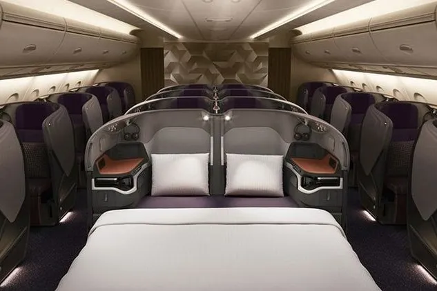 Doppelsitze in einem Airbus-Flugzeug mit mehr Komfort als andere.