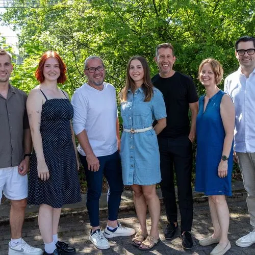 Von links nach rechts: Jörg Fischer, Martin Schäflein, Leonie Bosch, Kai Burkhardt, Ina Zukina, Jürgen Dölling, Antje Todt, Marco Weiß, Dana Schoenwald.
