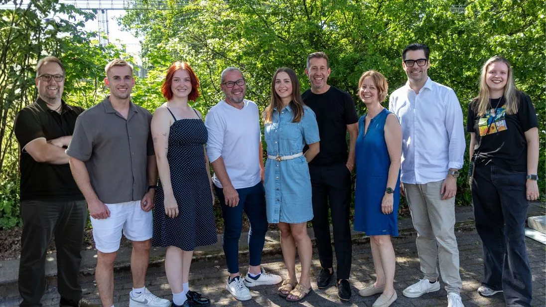Von links nach rechts: Jörg Fischer, Martin Schäflein, Leonie Bosch, Kai Burkhardt, Ina Zukina, Jürgen Dölling, Antje Todt, Marco Weiß, Dana Schoenwald.