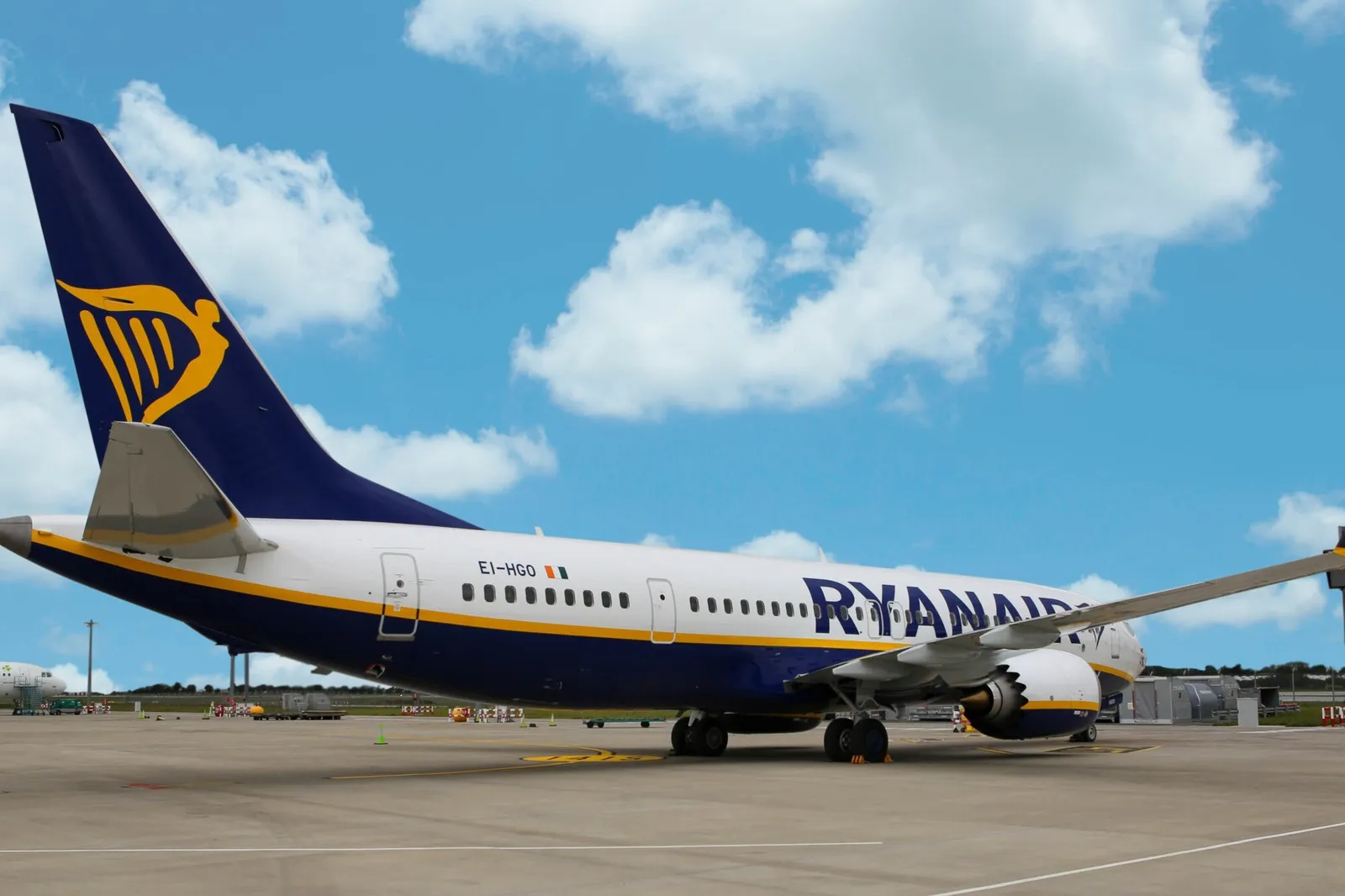 Ein Flugzeug der Ryanair Fluggesellschaft.