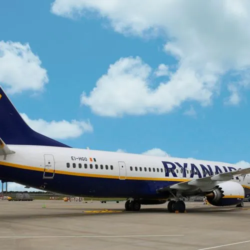 Ein Flugzeug der Ryanair Fluggesellschaft.