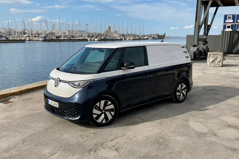 Seinen neuen vollelektrischen ID.Buzz bietet VW Nutzfahrzeuge von Beginn an auch als Kastenwagen an.